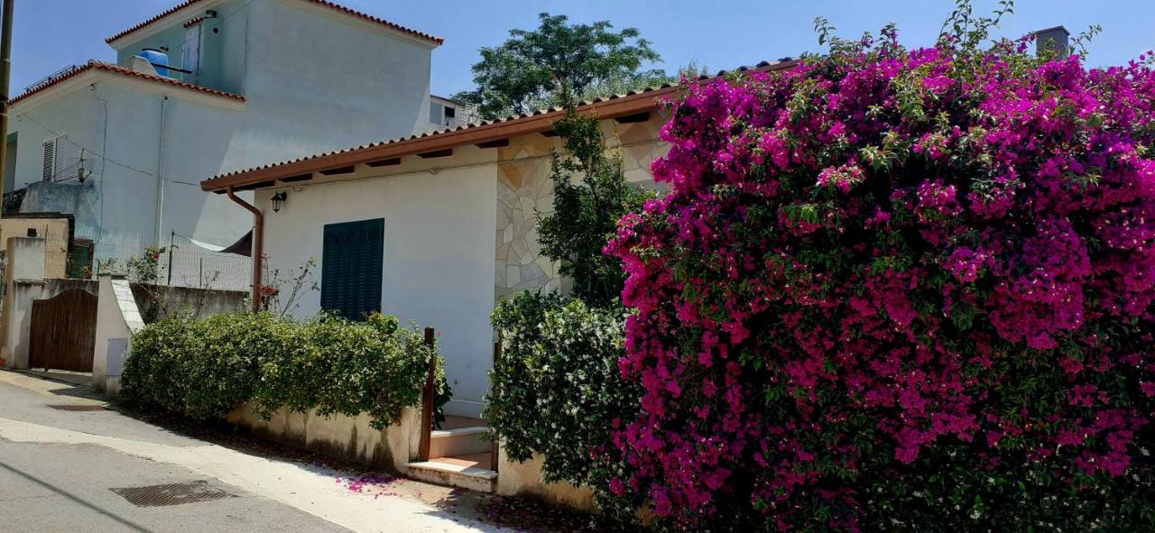 Villa 8 Via V. Monti à Loiri Porto San Paolo Extérieur photo